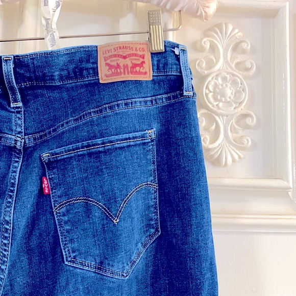 🎉HP🎉🆕»—Levi’s®sculpt—»711 Skinny MidRise Ultimate Look-Amazing Jeans SOLD OUT - Picture 6 of 16